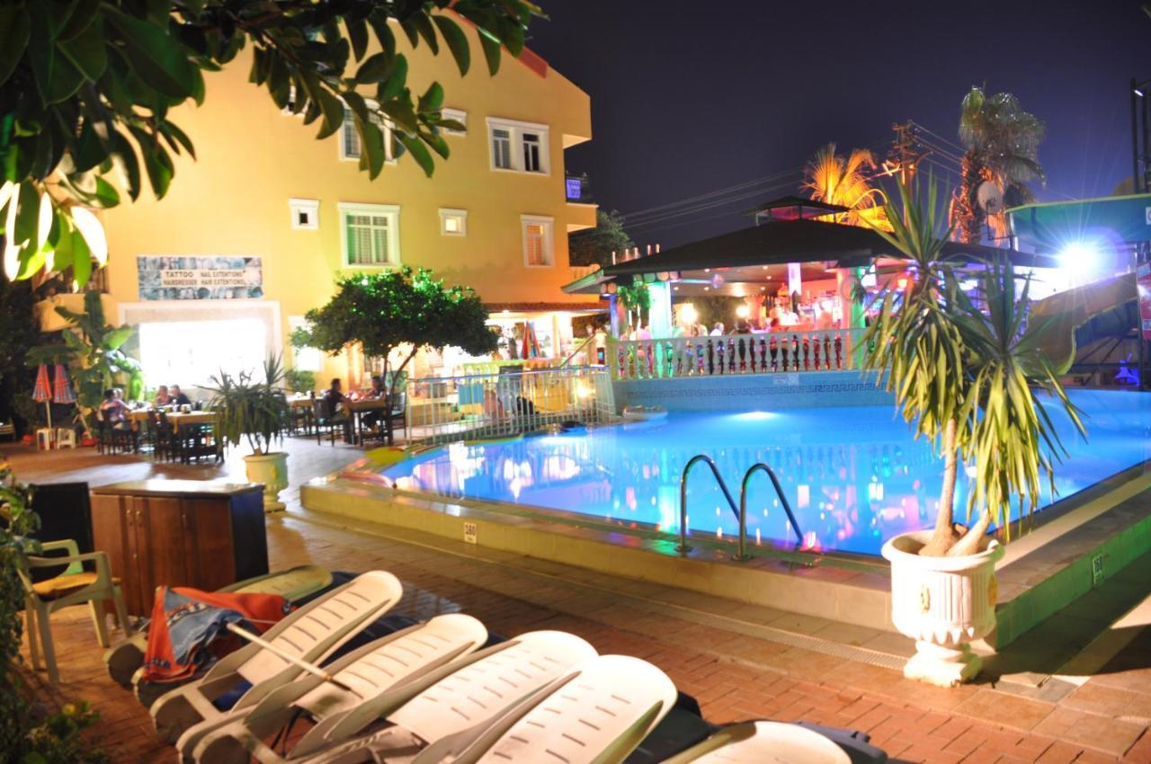 Maxwell Holiday Club มาร์มาริส ภายนอก รูปภาพ
